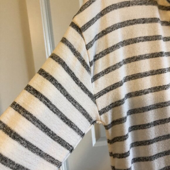 Banana Republic Hoodie Stripe Sweatshirt Kangaroo Pocket White & Grey Pullover - Picture 7 of 15